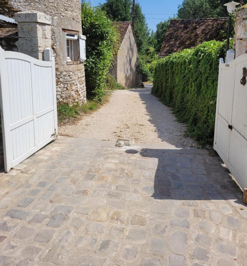 Gite De La Tour De Loire - 65 M2 Au Pied D'Une Tour De Gue Du 17Eme Siecle Mer Exterior foto
